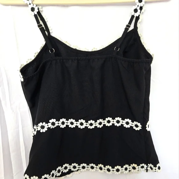 Shein Sleeveless Blouse with Daisy's - Picture 2 of 6